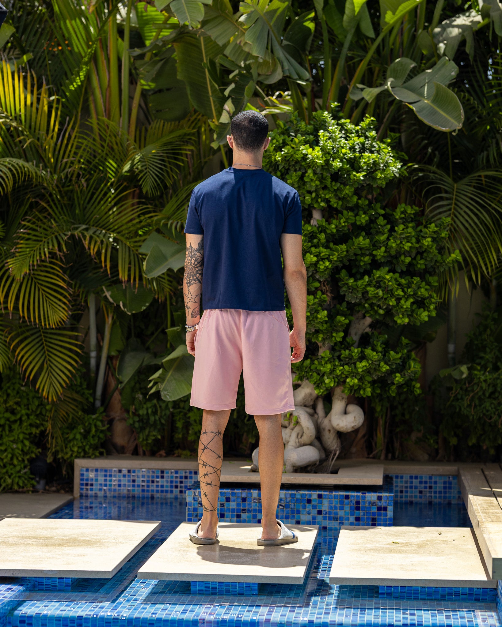 back [color : dark navy ]