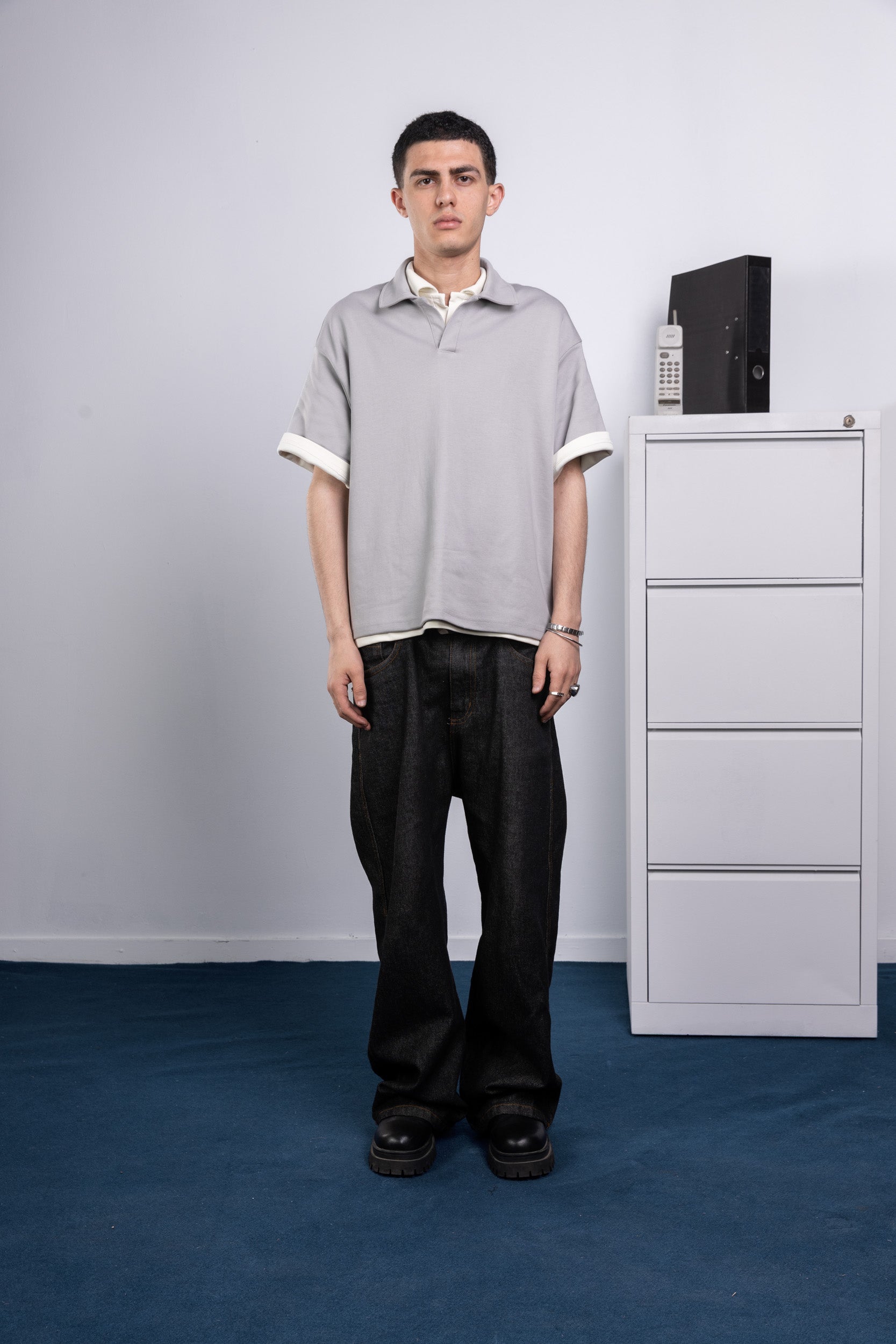 front [Color: light grey]