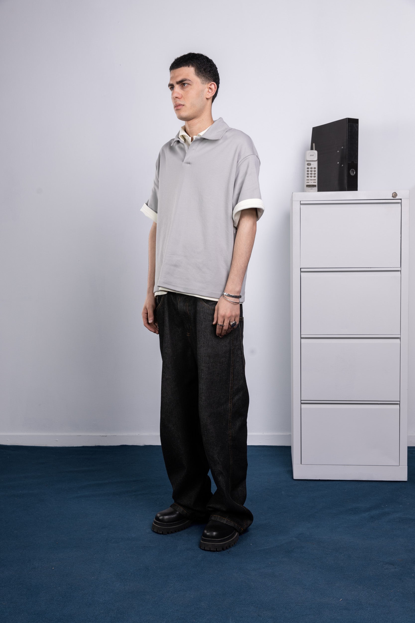front [Color: light grey]