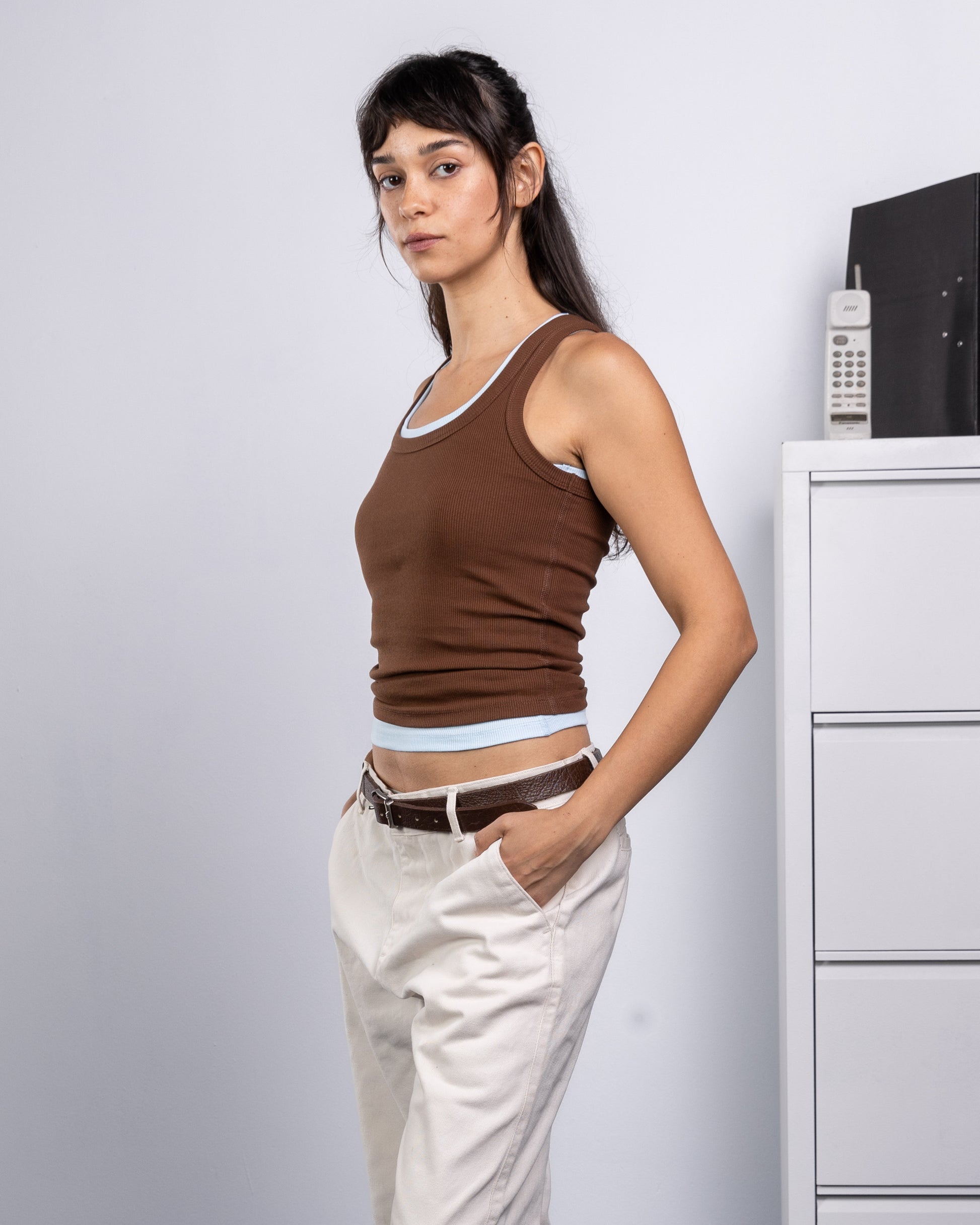 back [color : brown ]