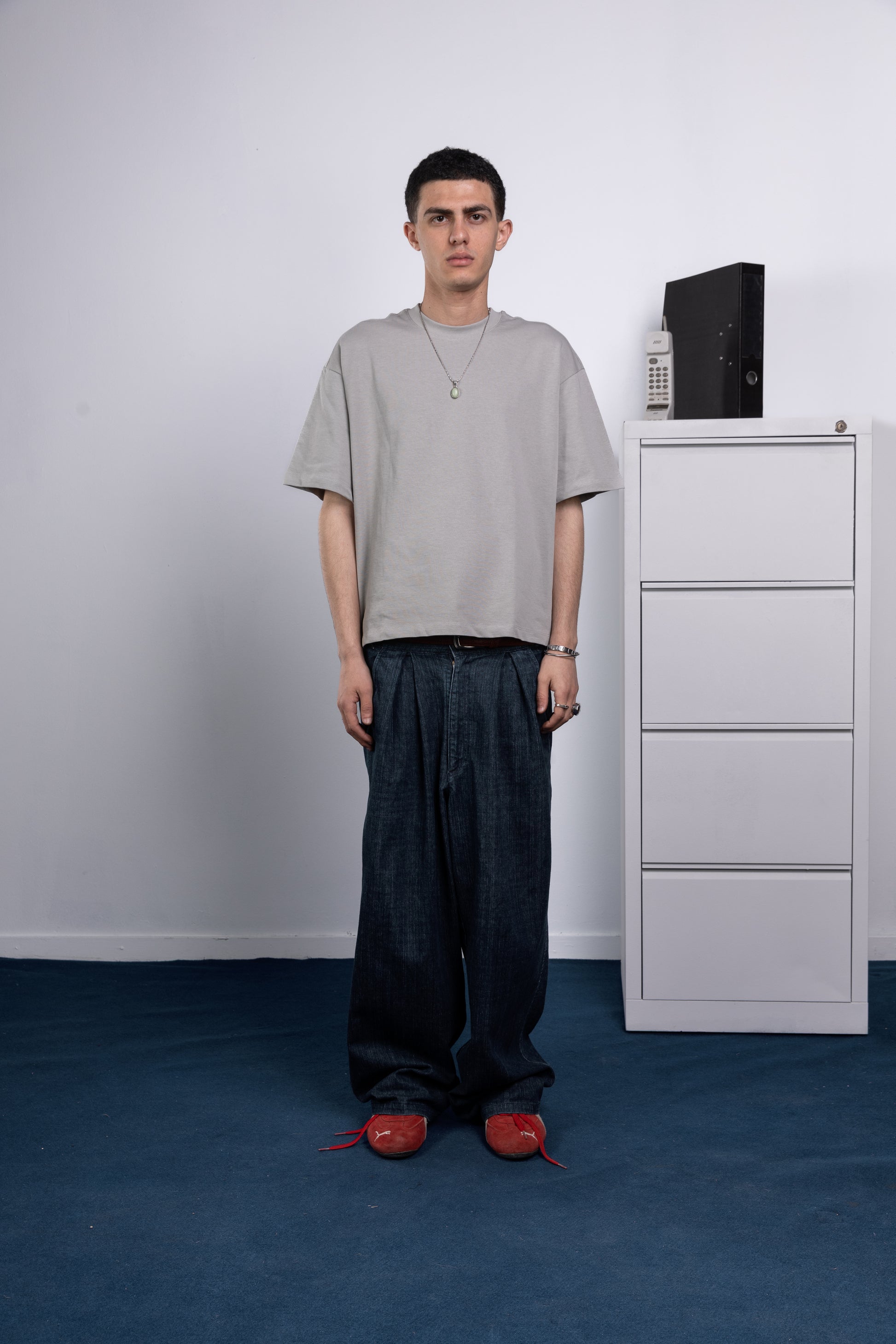front [color : light grey ]