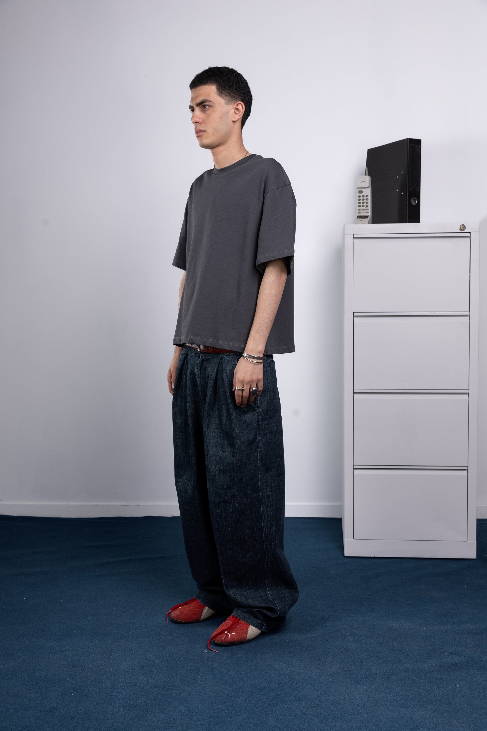 back [color : dark grey ]