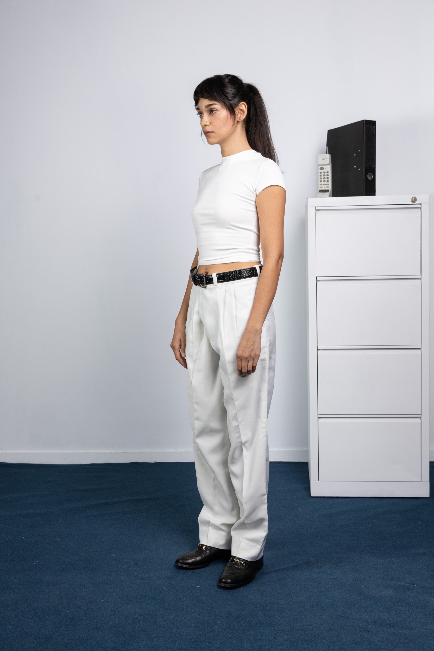 back [Color: white]