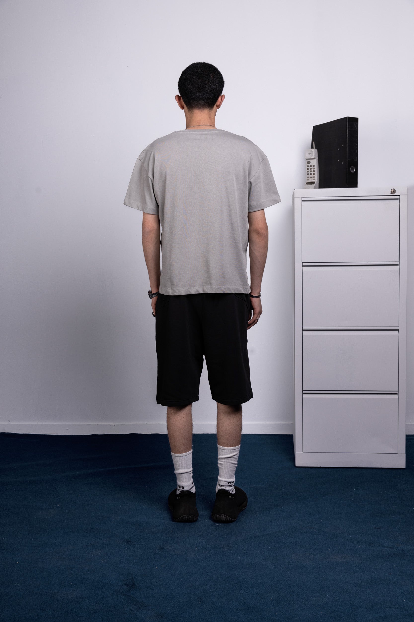 front [color : light grey ]